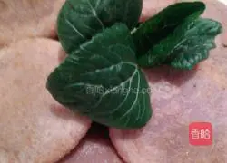 Illustration of making glutinous rice pancakes with bean paste filling 10