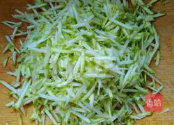 Illustration of how to make egg pancakes 3