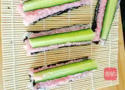 This sushi is a bit square and this yam is a bit blue.Illustration 4 of how to make it.