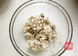 Potato and Onion Cake Recipe Illustration 5