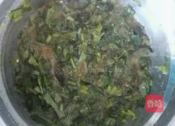 Illustration of how to make fried egg pancakes with wormwood sauce 4