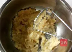 Red Velvet Banana Pound Cake Recipe Illustration 1