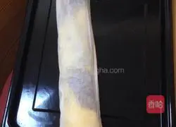 Illustration of how to make Hello Kitty cake rolls 17