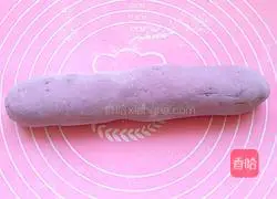 Illustration of how to make purple potato dough cake 6