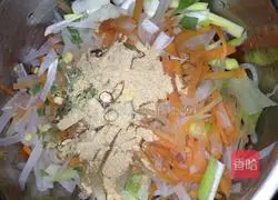 Illustration of how to make shredded radish cake 5