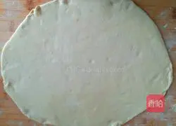 Illustration of how to make whole wheat meatloaf with chives and pork stuffing 7