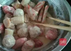 Fry Illustration of how to make fish balls with small cakes 4