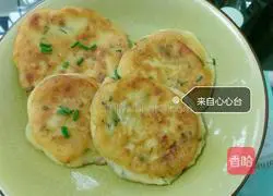 Illustration of a simple recipe for potato pancakes 9