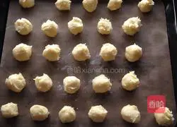 Illustration of how to make small pancakes 4