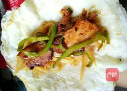 Illustration of how to make egg burrito 6