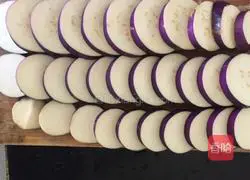 Illustration of how to make Hunan fried eggplant cake 1