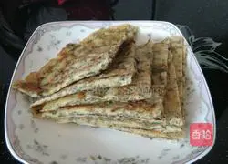 Illustration of how to make seaweed and shrimp skin egg pancake 8