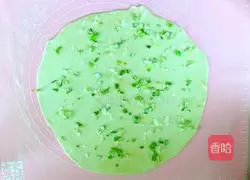 Illustration of how to make scallion pancakes 7