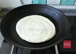 Illustration of hand-grabbing pie crust 11 