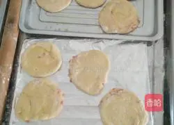 Illustration of how to make minced meat scones 7