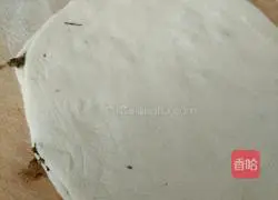 Illustration of how to make crispy prune pancake 15