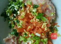 Illustration of how to make reunion meat pie 2