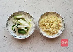 Illustration of how to make fried bean sprouts and stuffed cakes 2