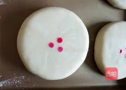 Illustration of how to make Kuaishou shortbread (mung bean filling) 15