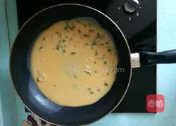 Illustration of how to make egg pancakes 5