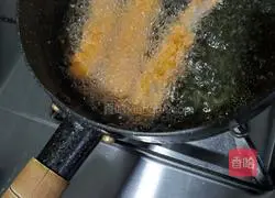 Illustration of how to make croquettes and fried shrimps 16