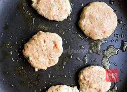 Illustration of how to make homemade meatloaf 4