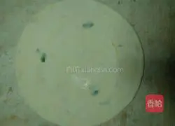 Illustration of how to make scallion pancakes 7