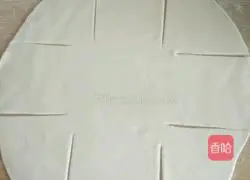 Illustration of how to make scallion braised pork thousand-layer cake 5