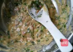 Illustration of how to make egg and leek cake 4