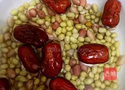 Illustration of homemade soy milk and bean dregs cake 1