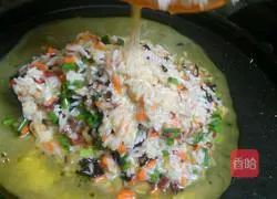 Illustration of how to make glutinous rice egg pancake 8