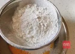 Illustration of how to make strawberry and yellow peach pancake 6