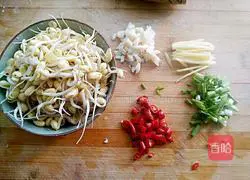 Illustration of how to make fried bean sprouts and shredded pancakes 5