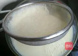 Illustration of how to make bean dregs cake 4