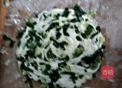 Illustration of how to make scallion pancakes 3