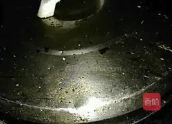 Illustration of how to make fried egg pancakes 3