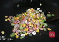 Illustration of how to make sushi fried rice rolls 2