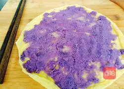 Illustration of how to welcome the beginning of autumn with milky purple sweet potato egg pancake 5