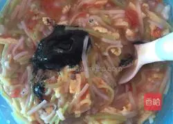 Illustration of how to make shrimp egg pancake noodles 12