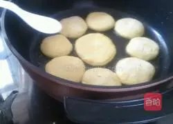 Illustration of how to make crispy pumpkin cakes 8