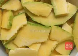 Pumpkin Cake Illustration of how to do it 2