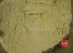 Illustration of how to make fried corn and cabbage cakes 1