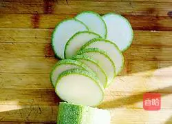 Illustration of how to make mini melon cakes 5