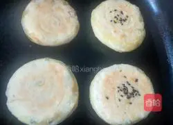 Illustration of how to make green onion pancake 19