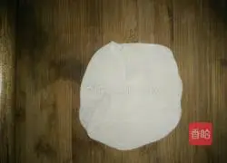 Illustration of how to make dumpling skin scallion pancake 3