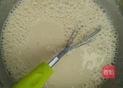 Illustration of making homemade egg pancake 5