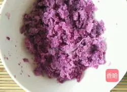Illustration of how to make simple purple sweet potato sushi 2