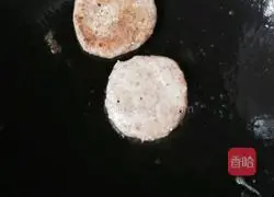 Illustration of how to make bean dregs cake with bean dregs 2