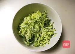 How to make burnt cucumber egg pancakes Illustration 2