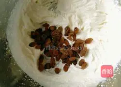 Illustration of how to make matcha cake roll 14